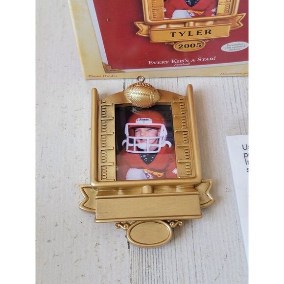 Hallmark 2005 every kid's a star football photo ornament Xmas - Picture 2 of 6